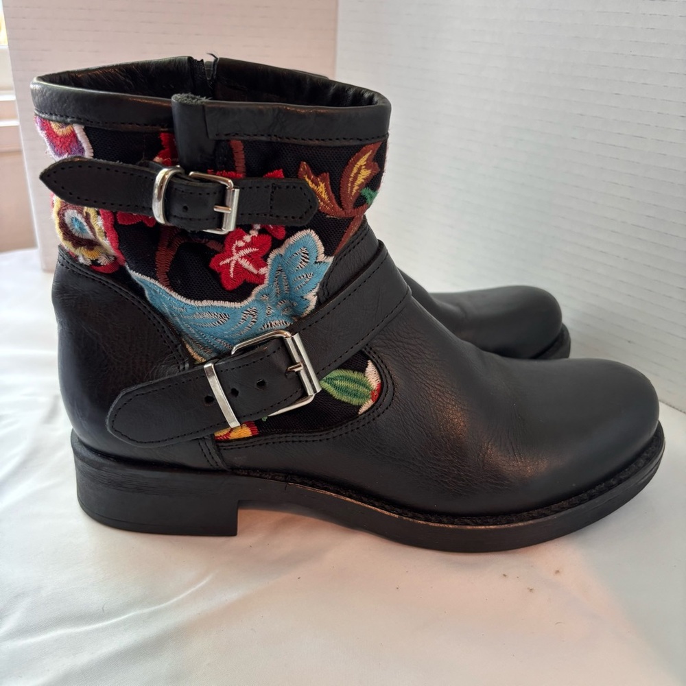 New Leather Floral Embroidered Flower Black Ankle Boots Italy - Picture 4 of 8